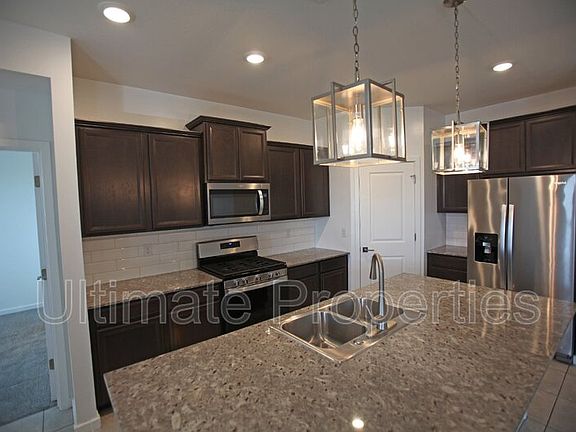 5th image of 14097 W Valentine St