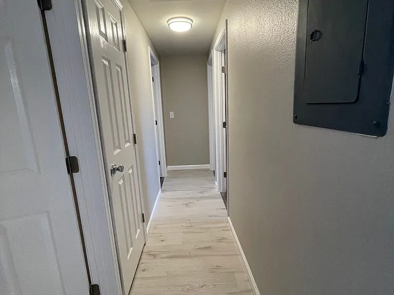 Churchill Village Apartments — Photo 81