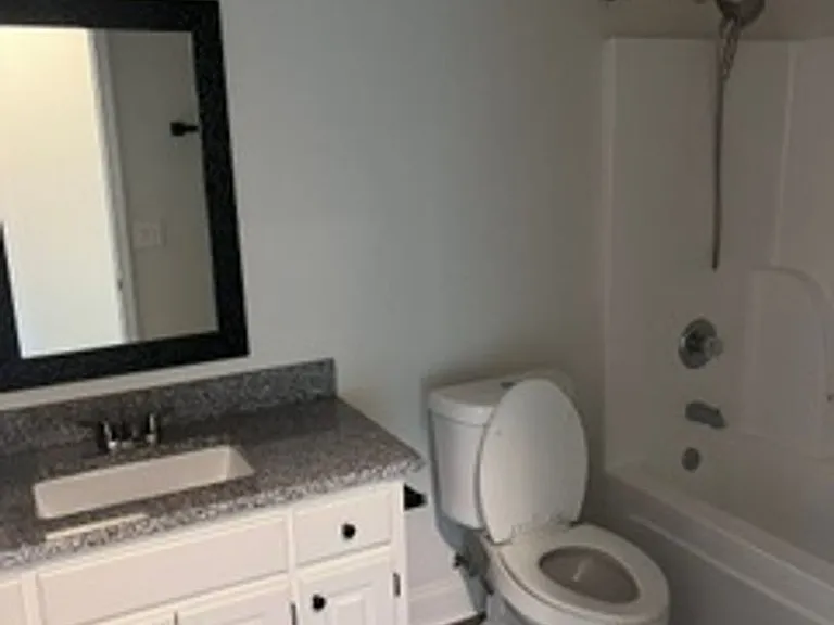 48 Wheatfield Dr — Photo 15