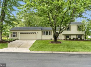 2930 Timber Wood Way, Herndon, VA 20171