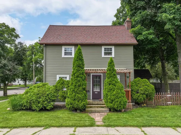 124 S Beech St, Flushing, MI 48433
