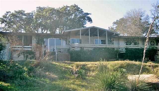 1st image of 1044 Los Escondidos St