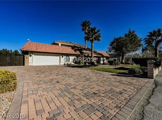 2210 S Cimarron Rd, Las Vegas, NV 89117
