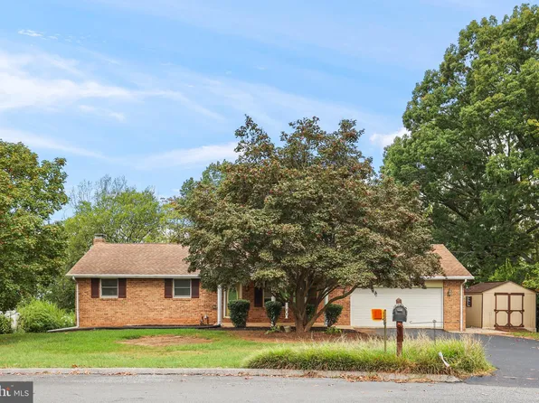 3413 Heather Dr, York, PA 17408