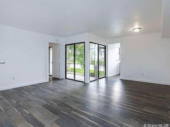 3rd image of 1031 Adams Ave