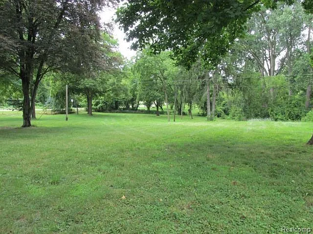 2 bed, 1.0 bath, 1161 sqft, $2,300 — Photo 2