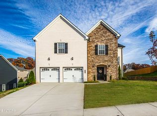 1424 Staffwood Rd, Knoxville, TN 37922