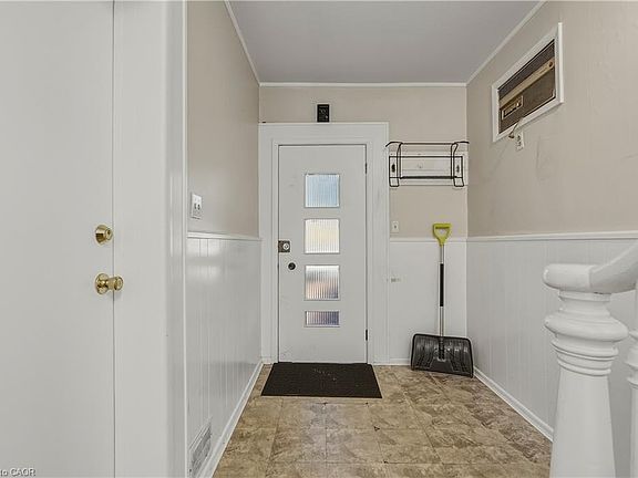 5th image of 84 West Ave S