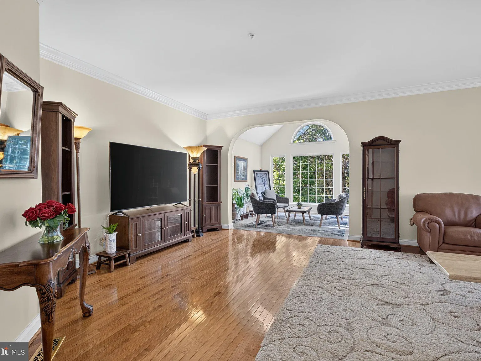 4 bed, 3.5 bath, 3794 sqft, $3,300 — Photo 4