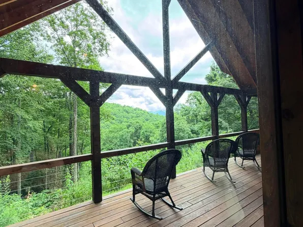371 Black Bear Trail, Topton, NC 28781