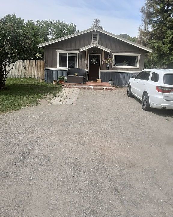 1st image of 117 N 3rd St