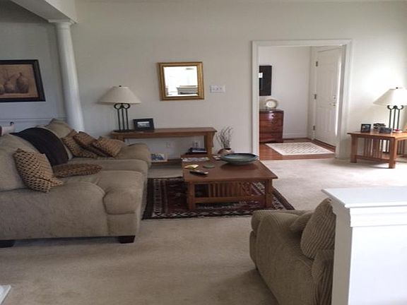 4th image of 602 Churchill Ln