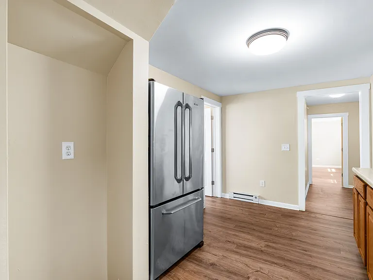 162 W Main St #A — Photo 3