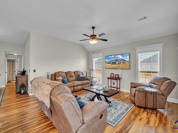 4th image of 2301 Quail Ridge Ln