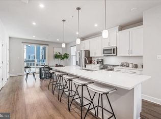 6732 Belcrest Rd, Hyattsville, MD 20782