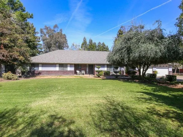2743 Nees Ave, Clovis, CA 93611