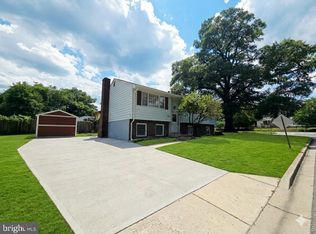 5001 Iroquois St, College Park, MD 20740