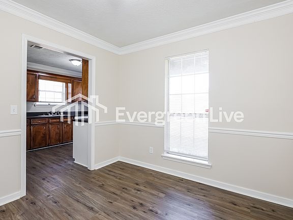3rd image of 22 Brock Dr