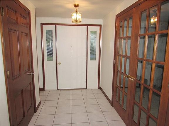 2nd image of 4013 Sloanwood Dr