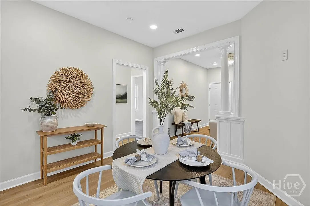3 bed, 1248 sqft, $2,350 — Photo 4