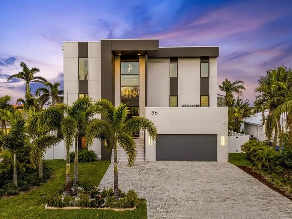 36 Dolphin Dr, Treasure Island, FL 33706