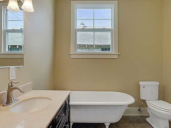 5th image of 2928 Cambronne St