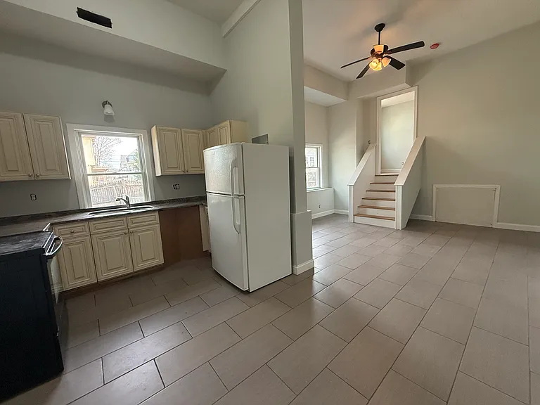 241 Lowell St #1 — Photo 3