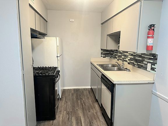 3rd image of 4316 Baldwin Ave #108