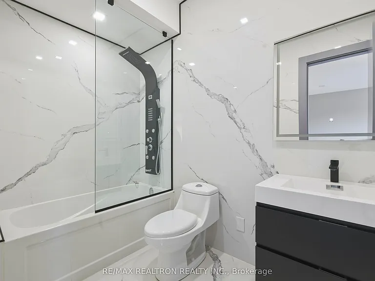 1002 Spadina Rd — Photo 25