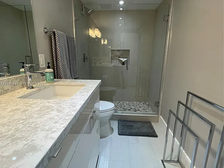 2500 Parkview Dr #1405 — Photo 38