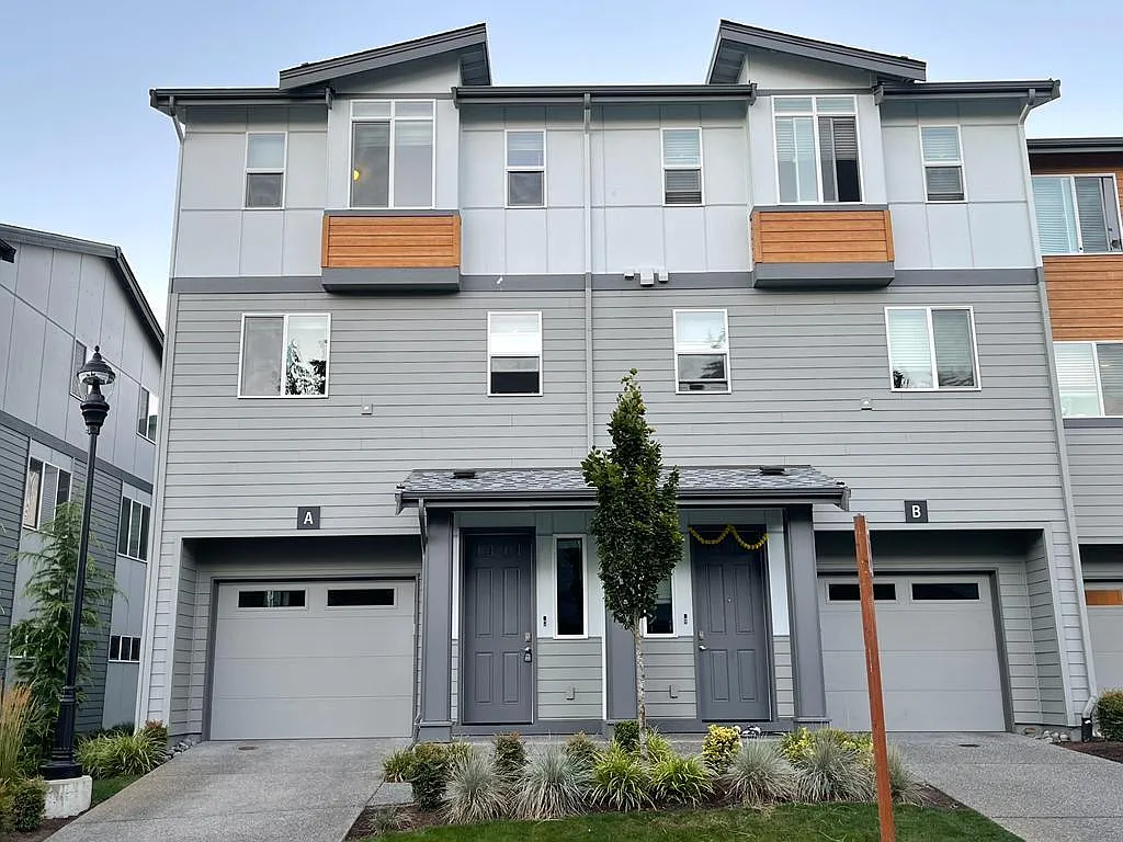 19325 35th Dr SE — Photo 1