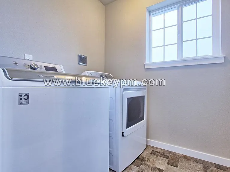 11809 NE 102nd St — Photo 10