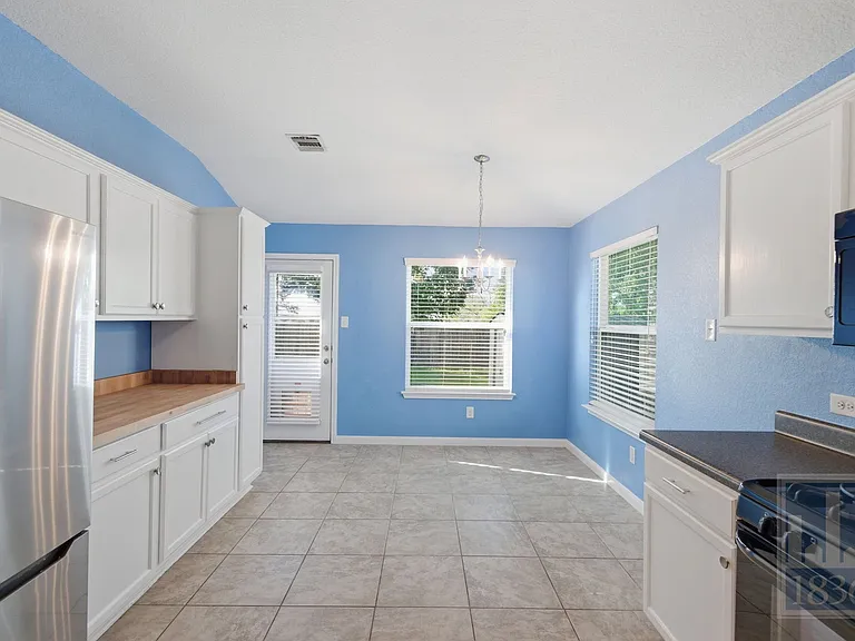 432 Thunderstorm Ave — Photo 8