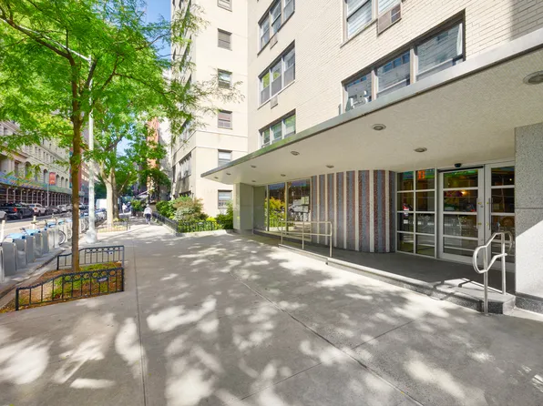 145 East 15th Street image 12 of 12