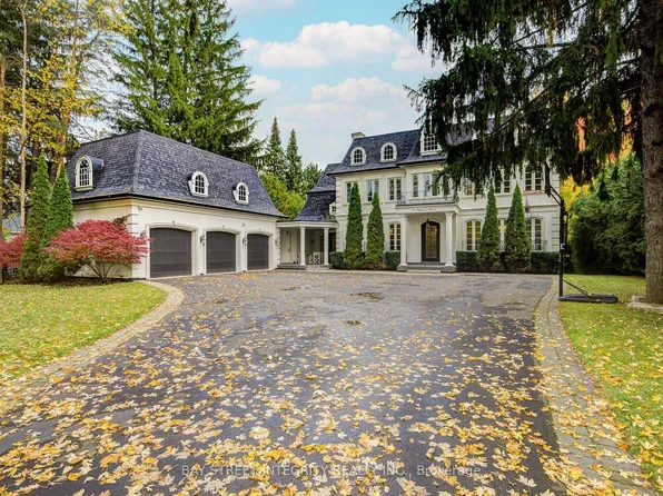 9 Highland Ct, Aurora, ON L4G 2S9