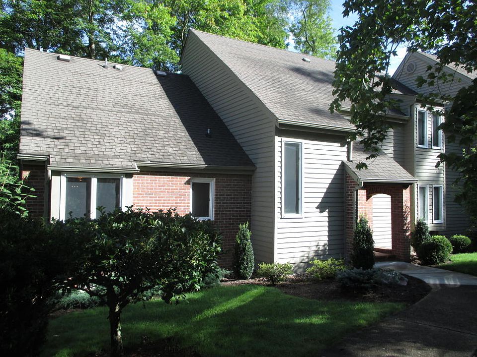 1st image of 83 Deepwood Ln