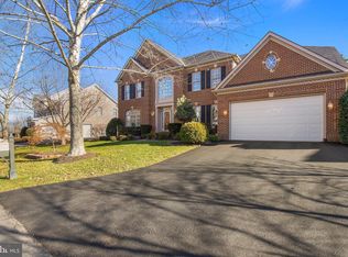 18284 Mid Ocean Pl, Leesburg, VA 20176