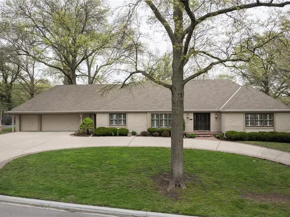 1900 W 70th St, Mission Hills, KS 66208