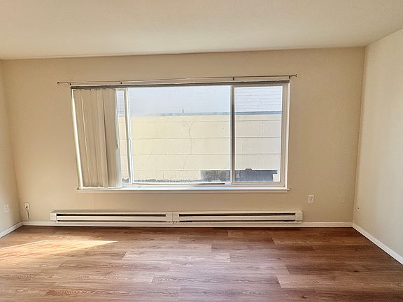 5th image of 410 44th Ave #105