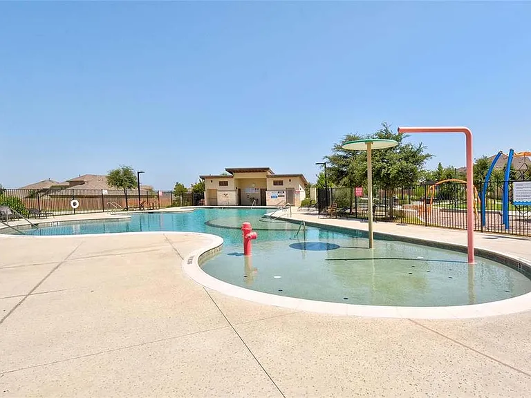 6709 San Isidro Dr — Photo 2
