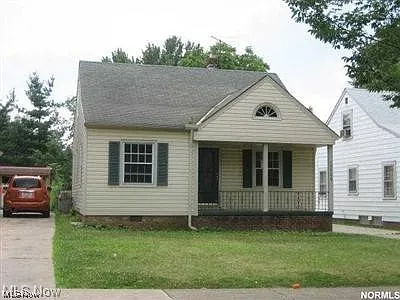 17700 Mapleboro Ave photo 1