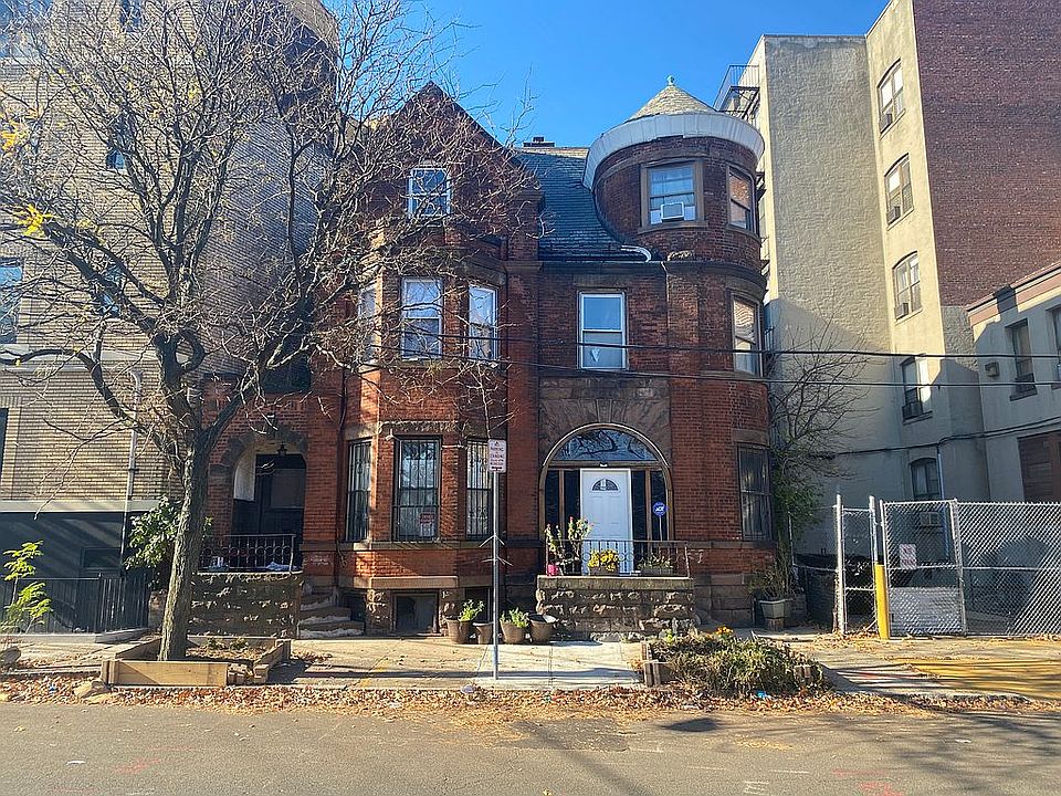 1st image of 8-10 Pennsylvania Ave