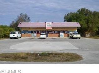 1537 Laurel Dr, North Fort Myers, FL 33917