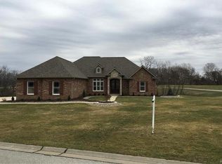 1900 Birchfield Ct, O Fallon, IL 62269