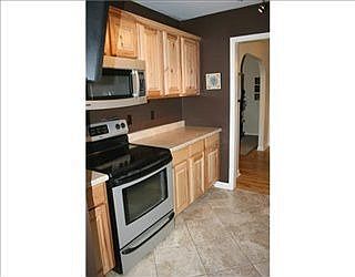 4th image of 1716 Avenue E