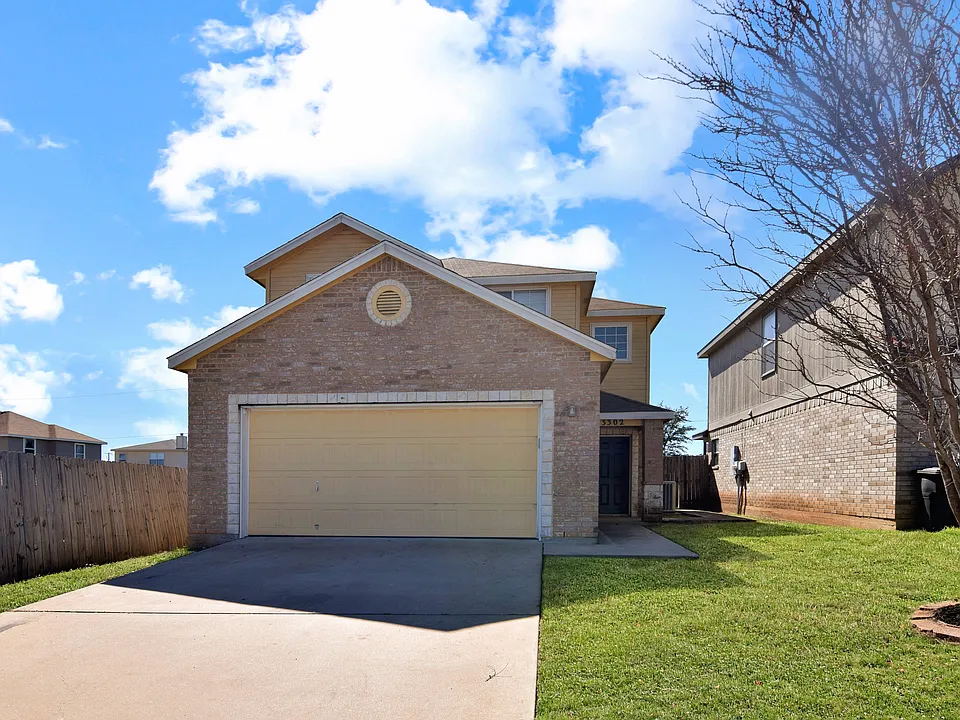 3302 Regency Ct