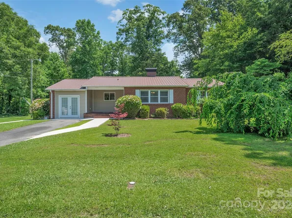 313 Taft St, Troy, NC 27371