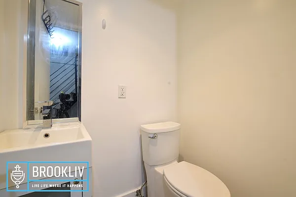 Rented by null | media 9