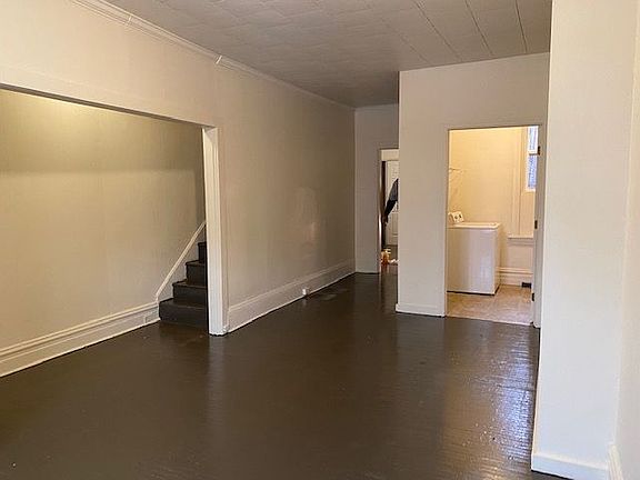 2nd image of 1718 Regina St