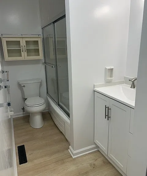 Upstairs bathroom